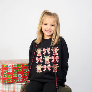 Highland Cow & Bows Youth Black Christmas Graphic Crewneck